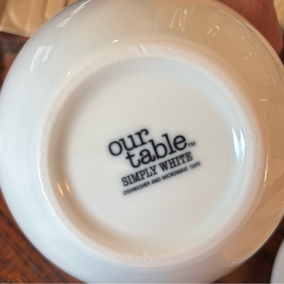 Our Table Ceramic Noodle Bowl with Lid and sauce compartments new - Picture 5 of 6